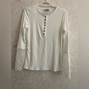 The Other Side / Tribe Boutique women's medium long sleeve white top